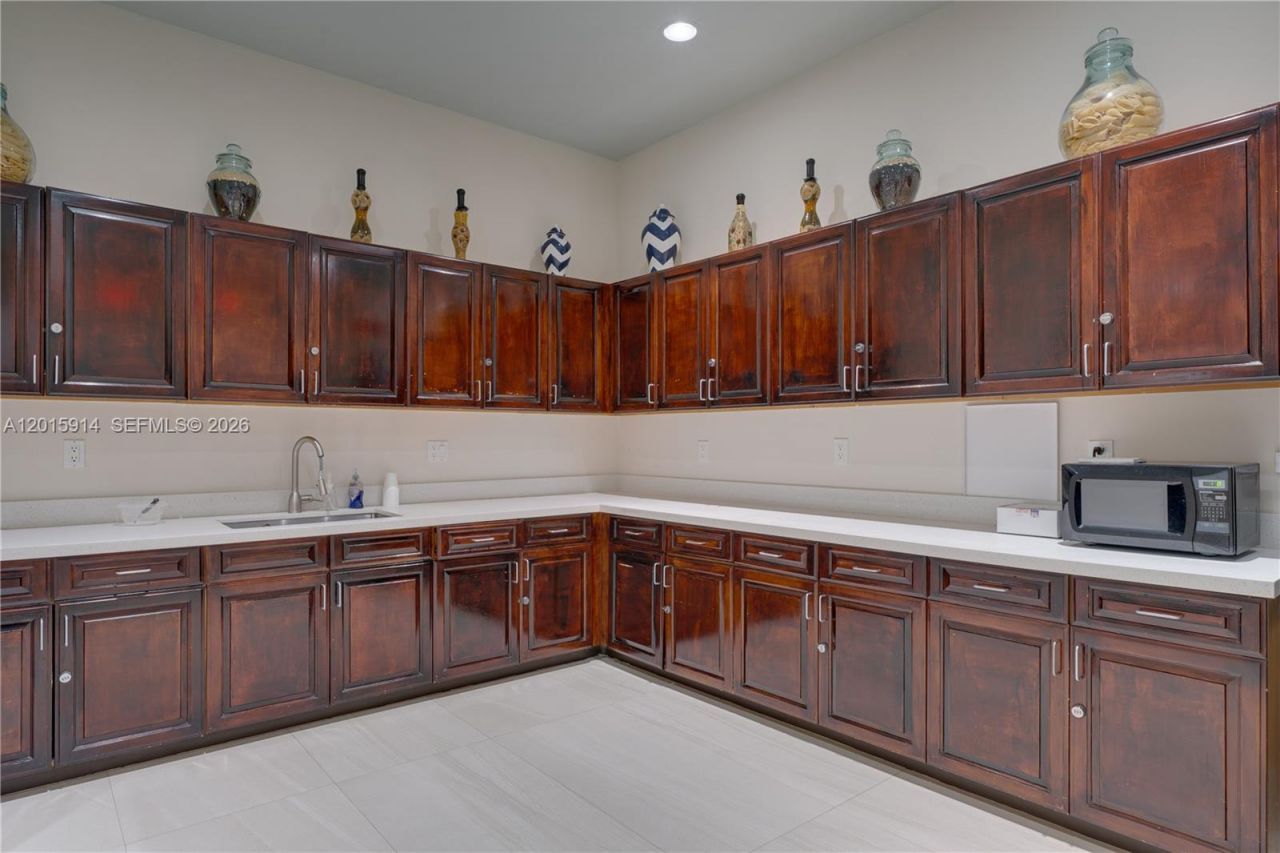 2890 NE 4th St, Homestead, FL 33033 Photo