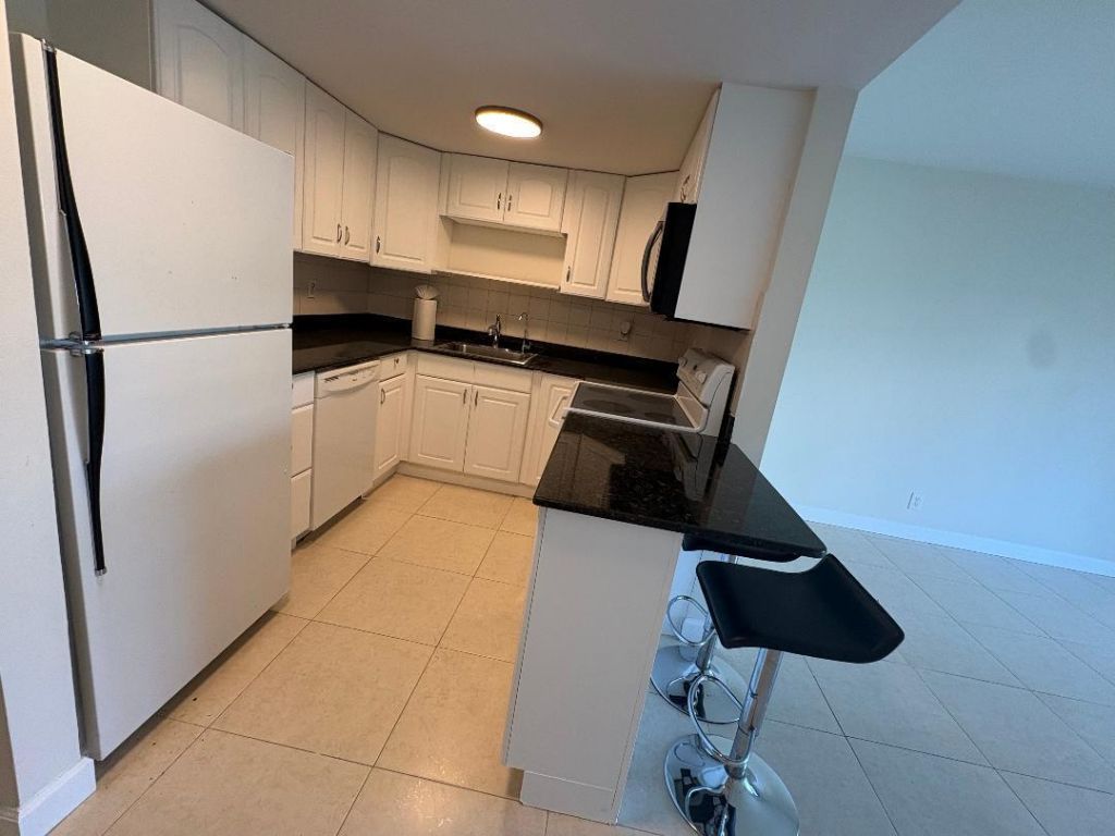 505 NE 20th Avenue, Unit 118, Deerfield Beach, FL 33441 Photo