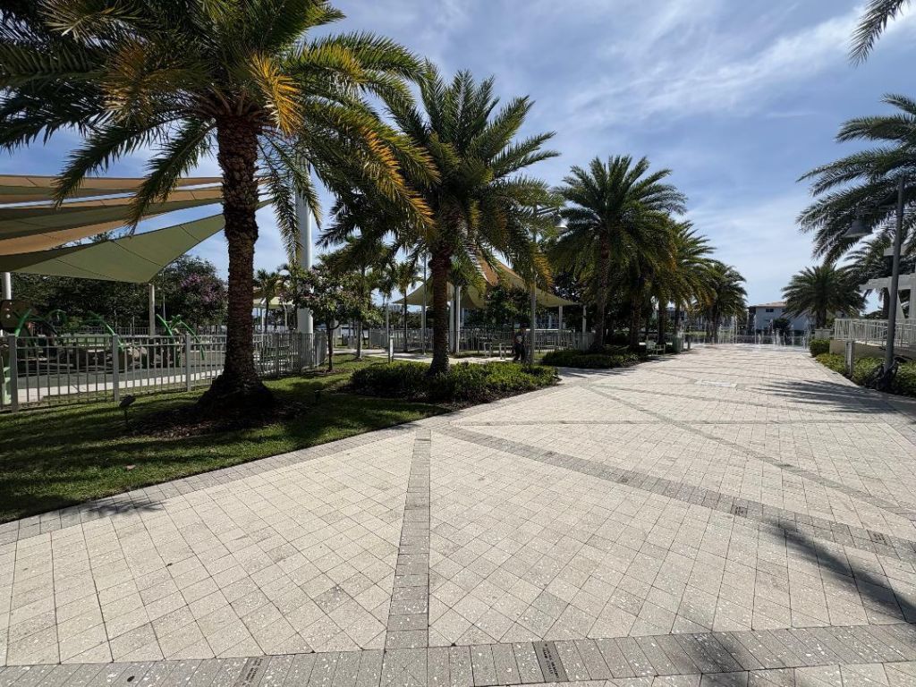505 NE 20th Avenue, Unit 118, Deerfield Beach, FL 33441 Photo