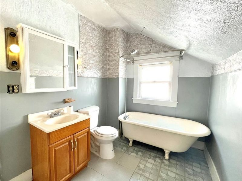 83 Smithsonian Street, Girard, OH 44420 Photo 14