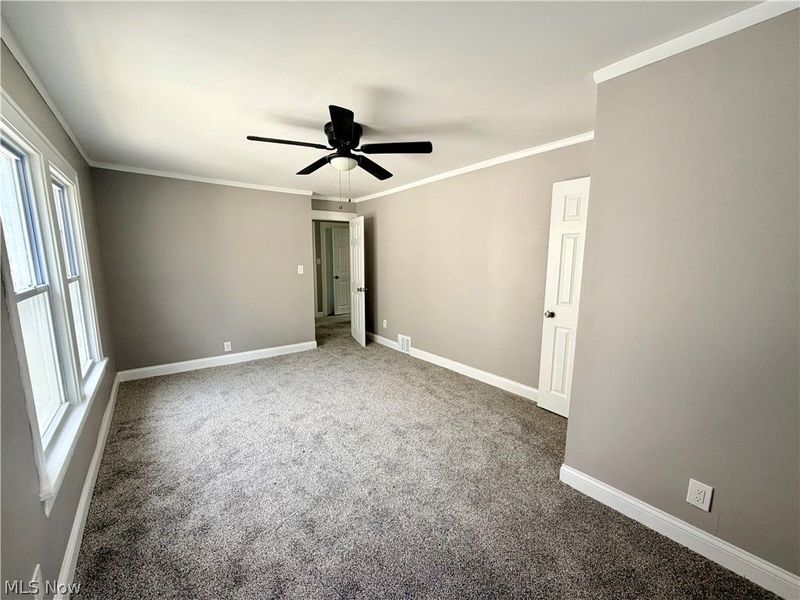 1350 Russell Road, Cleveland, OH 44103 Photo 6