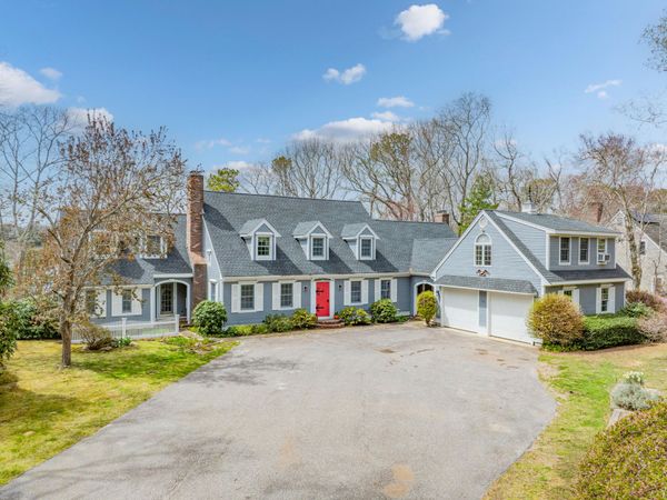 422 Hatchville Road , East Falmouth, MA 02536