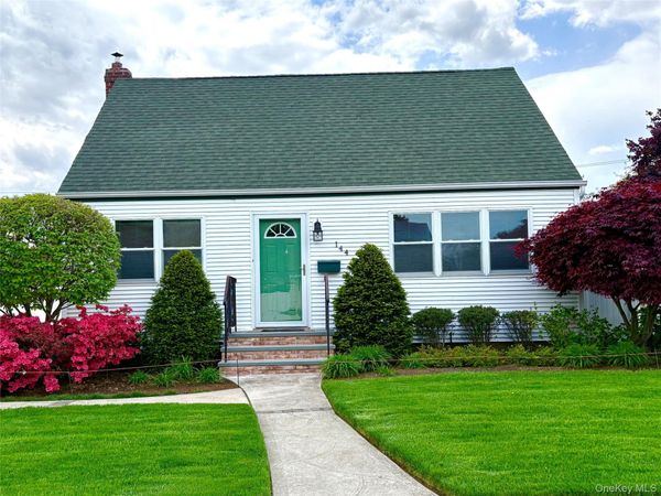 144 Cottage Boulevard, Hicksville, NY 11801