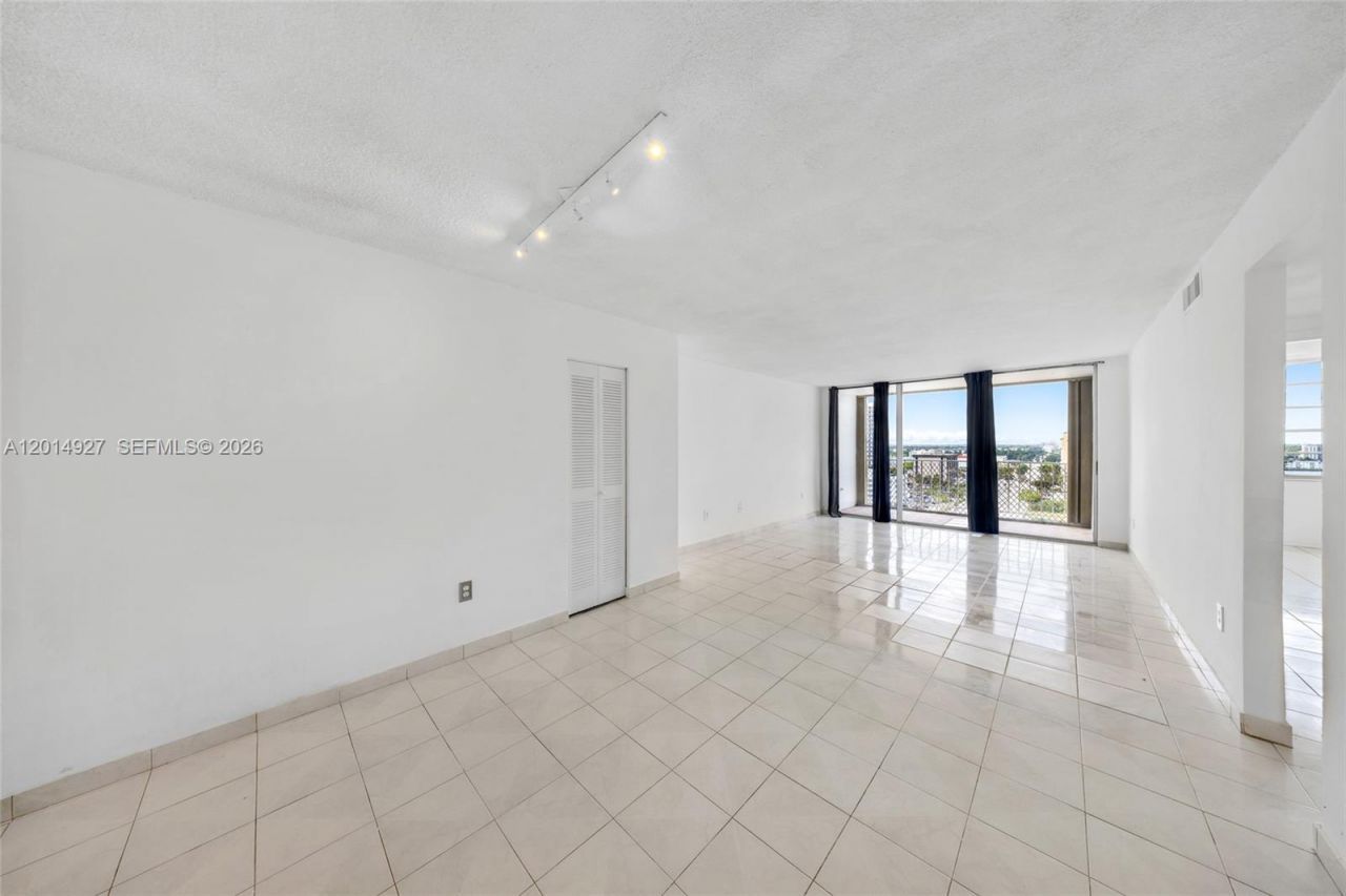 1865 79th St Cswy , Unit 14D, North Bay Village, FL 33141 Photo