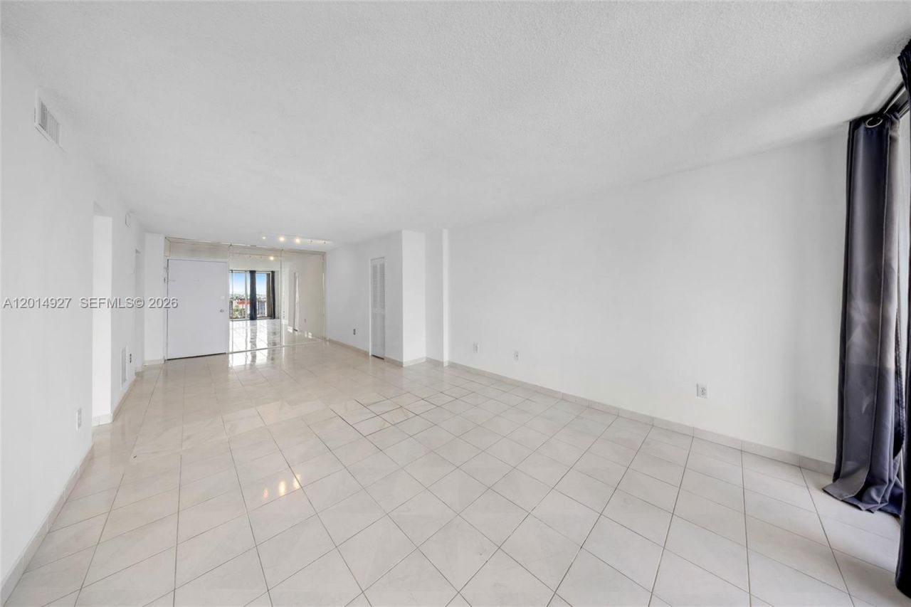 1865 79th St Cswy , Unit 14D, North Bay Village, FL 33141 Photo