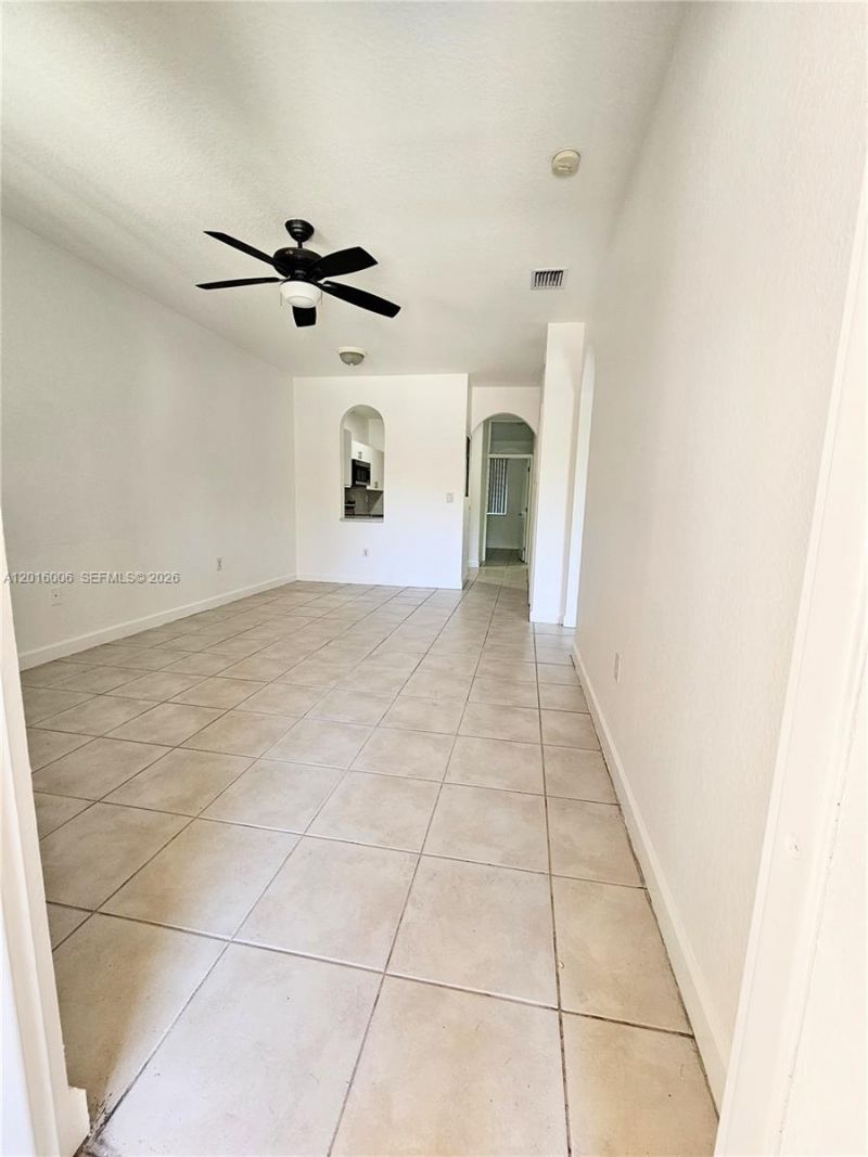 17720 NW 73, Unit 203, Hialeah, FL 33015 Photo