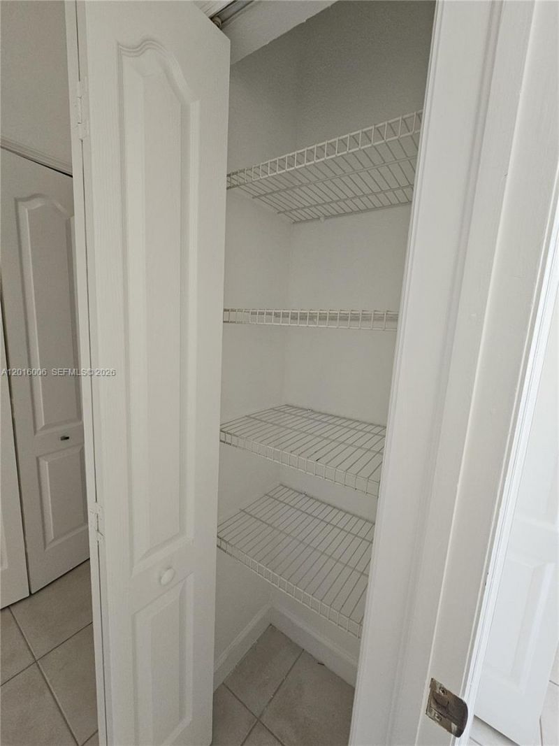 17720 NW 73, Unit 203, Hialeah, FL 33015 Photo
