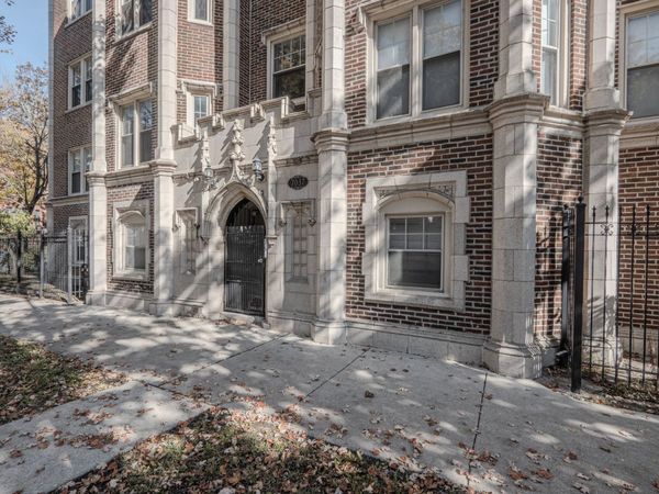 7037 S Crandon Avenue , Unit 219, Chicago, IL 60649