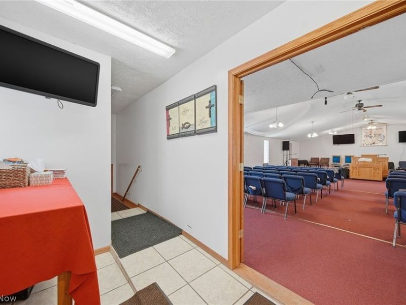 611 Hartford Avenue SE, Canton, OH 44707 Photo 14