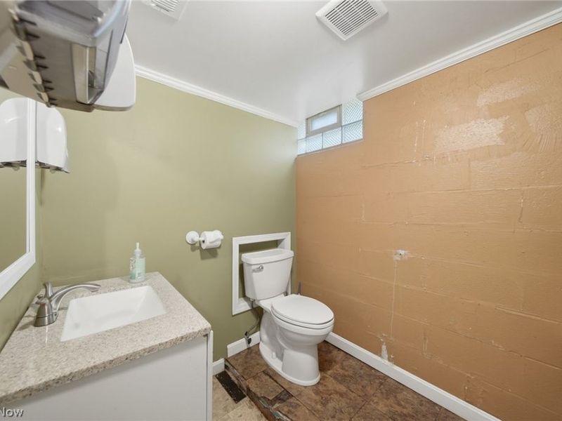 611 Hartford Avenue SE, Canton, OH 44707 Photo 29