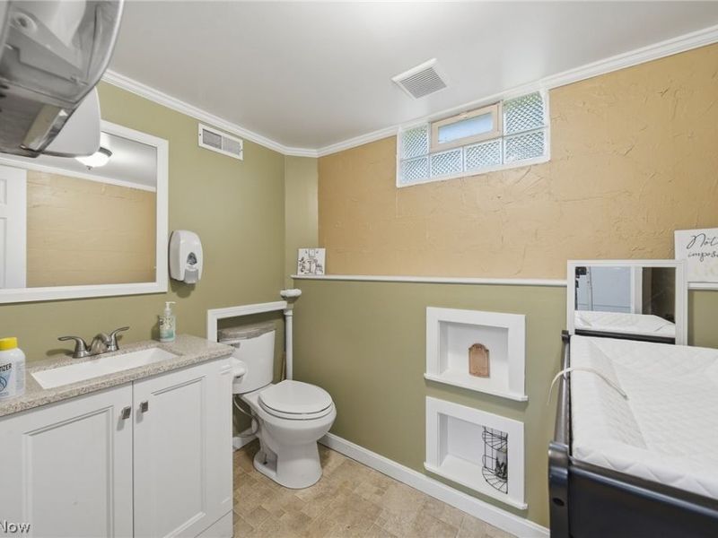 611 Hartford Avenue SE, Canton, OH 44707 Photo 30