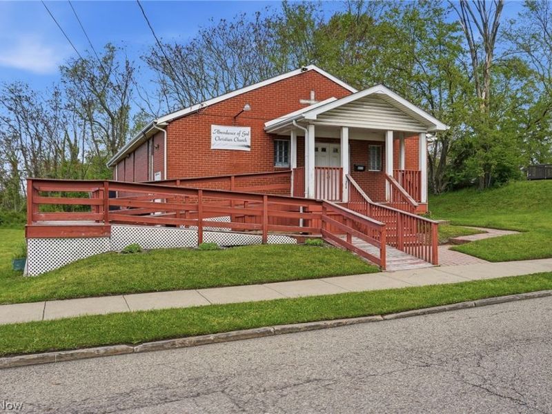 611 Hartford Avenue SE, Canton, OH 44707 Photo 5