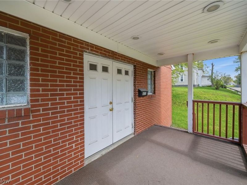 611 Hartford Avenue SE, Canton, OH 44707 Photo 8