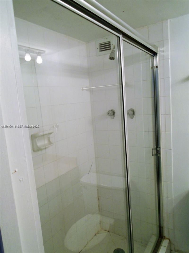 6770 Indian Creek Dr, Unit 6-D, Miami Beach, FL 33141 Photo