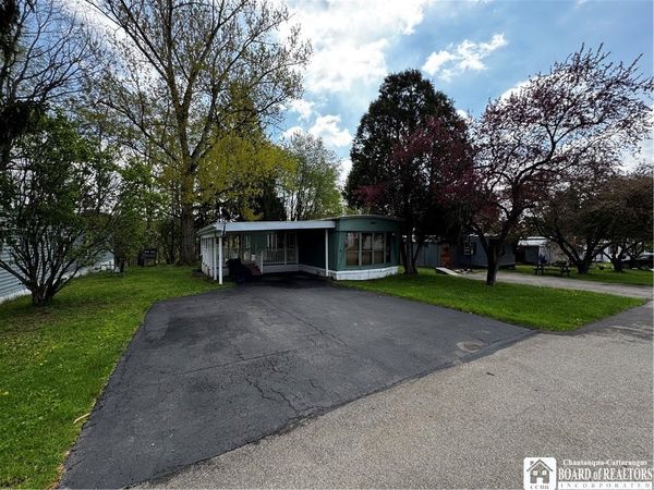 9 High Acres , Bemus Point, NY 14712
