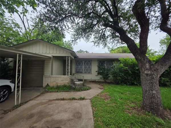 1007 N 61 Street , Waco, TX 76710