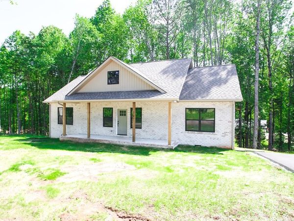 377 Crossvine Road, Sparta, TN 38583
