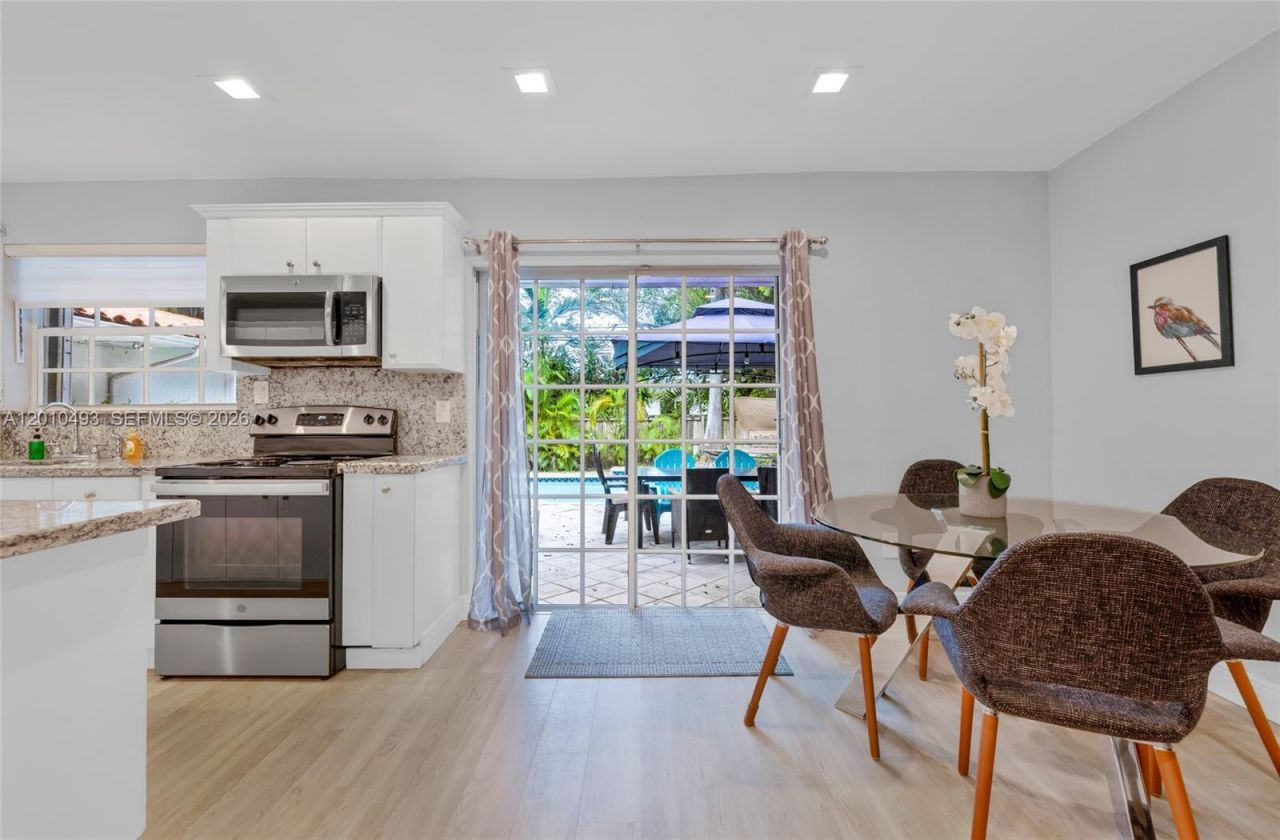 7711 Coquina Dr , North Bay Village, FL 33141 Photo