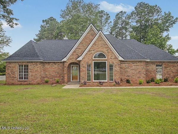 15407 Village Drive, Biloxi, MS 39532