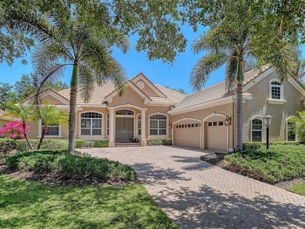 7507 ABBEY GLEN , BRADENTON, FL 34202