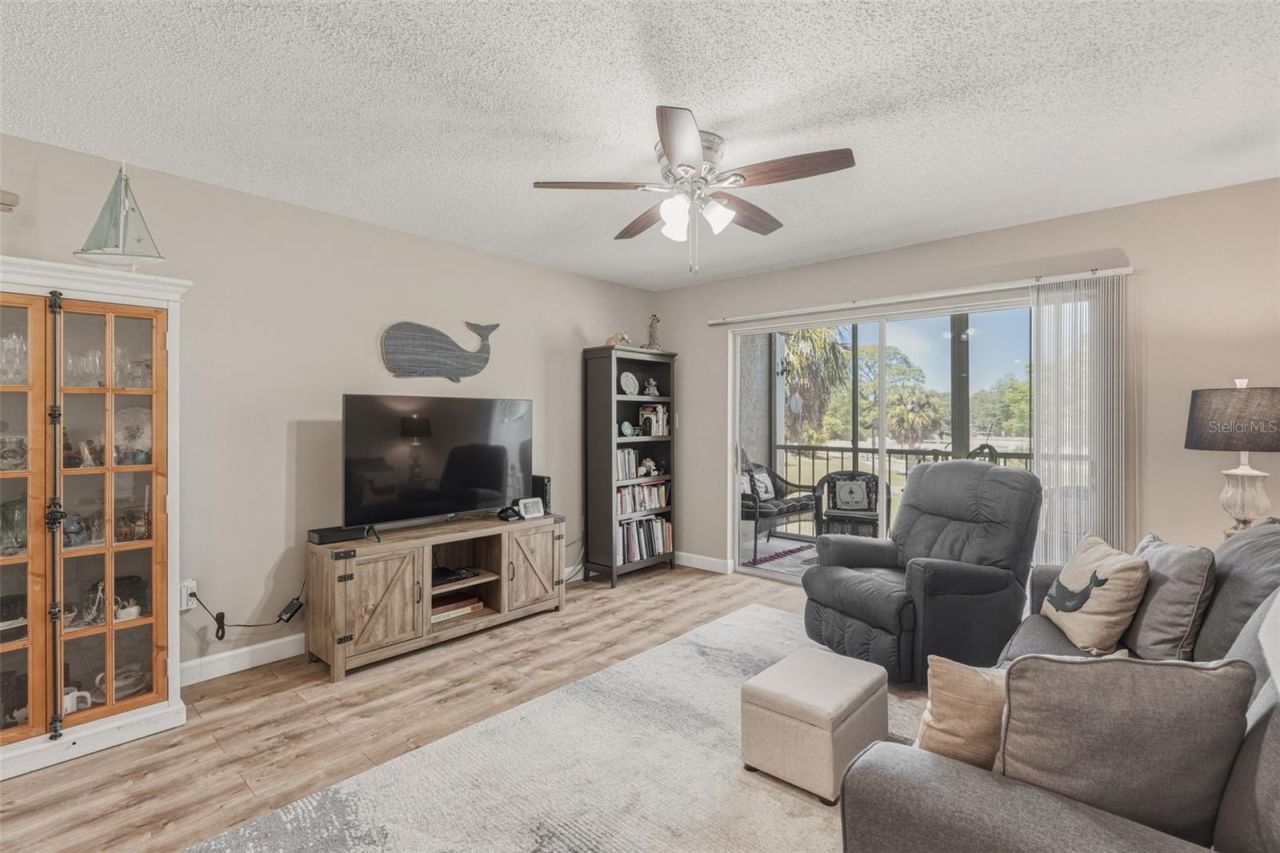 1520 Glen Oaks Drive E, Unit 247, Sarasota, FL 34232 Photo