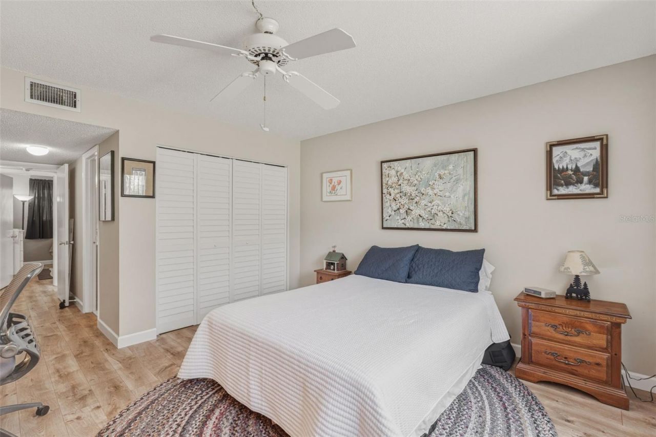 1520 Glen Oaks Drive E, Unit 247, Sarasota, FL 34232 Photo