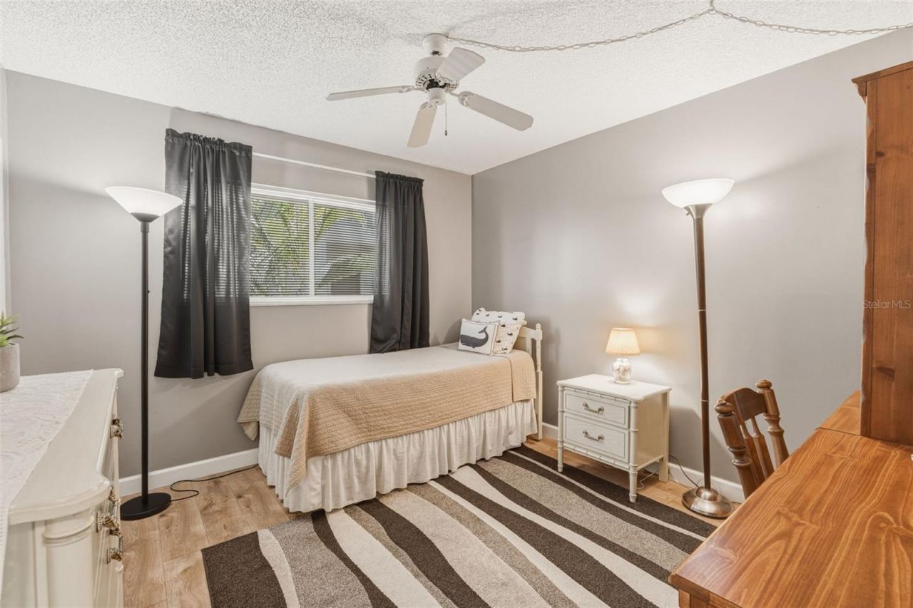 1520 Glen Oaks Drive E, Unit 247, Sarasota, FL 34232 Photo