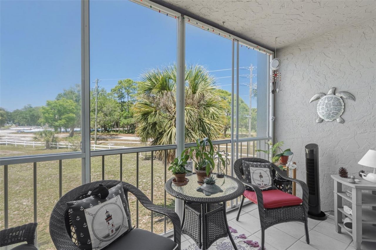 1520 Glen Oaks Drive E, Unit 247, Sarasota, FL 34232 Photo