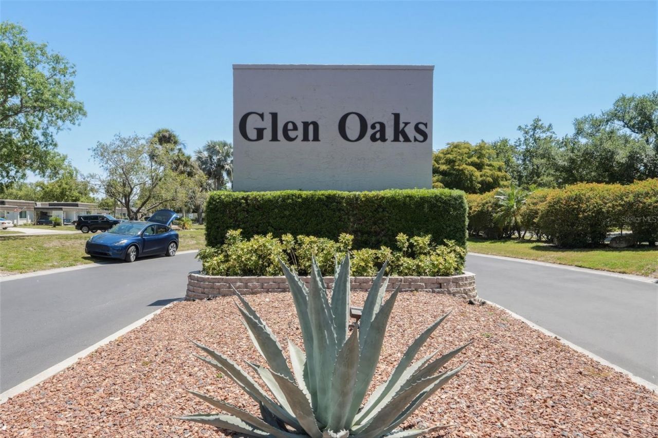 1520 Glen Oaks Drive E, Unit 247, Sarasota, FL 34232 Photo