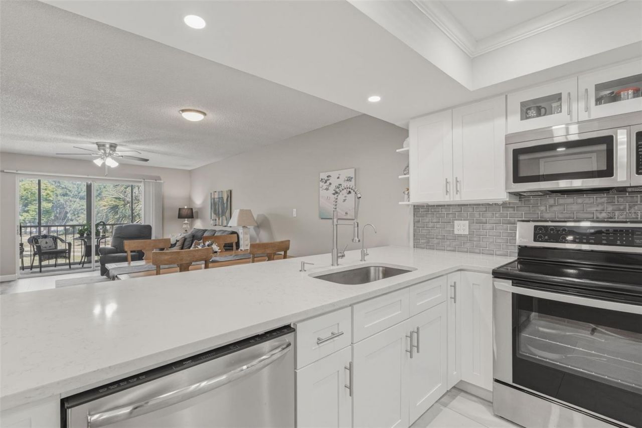 1520 Glen Oaks Drive E, Unit 247, Sarasota, FL 34232 Photo