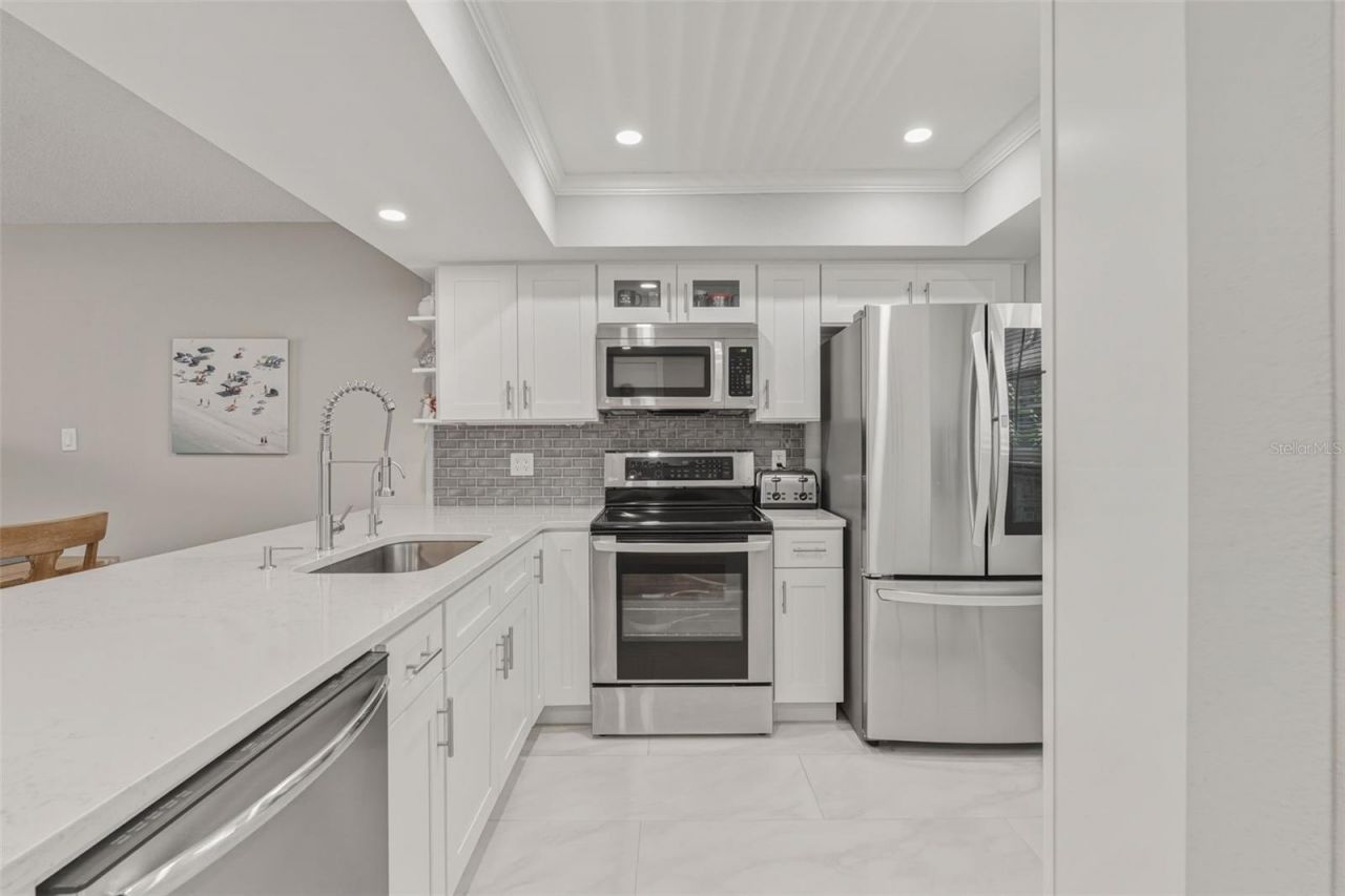1520 Glen Oaks Drive E, Unit 247, Sarasota, FL 34232 Photo