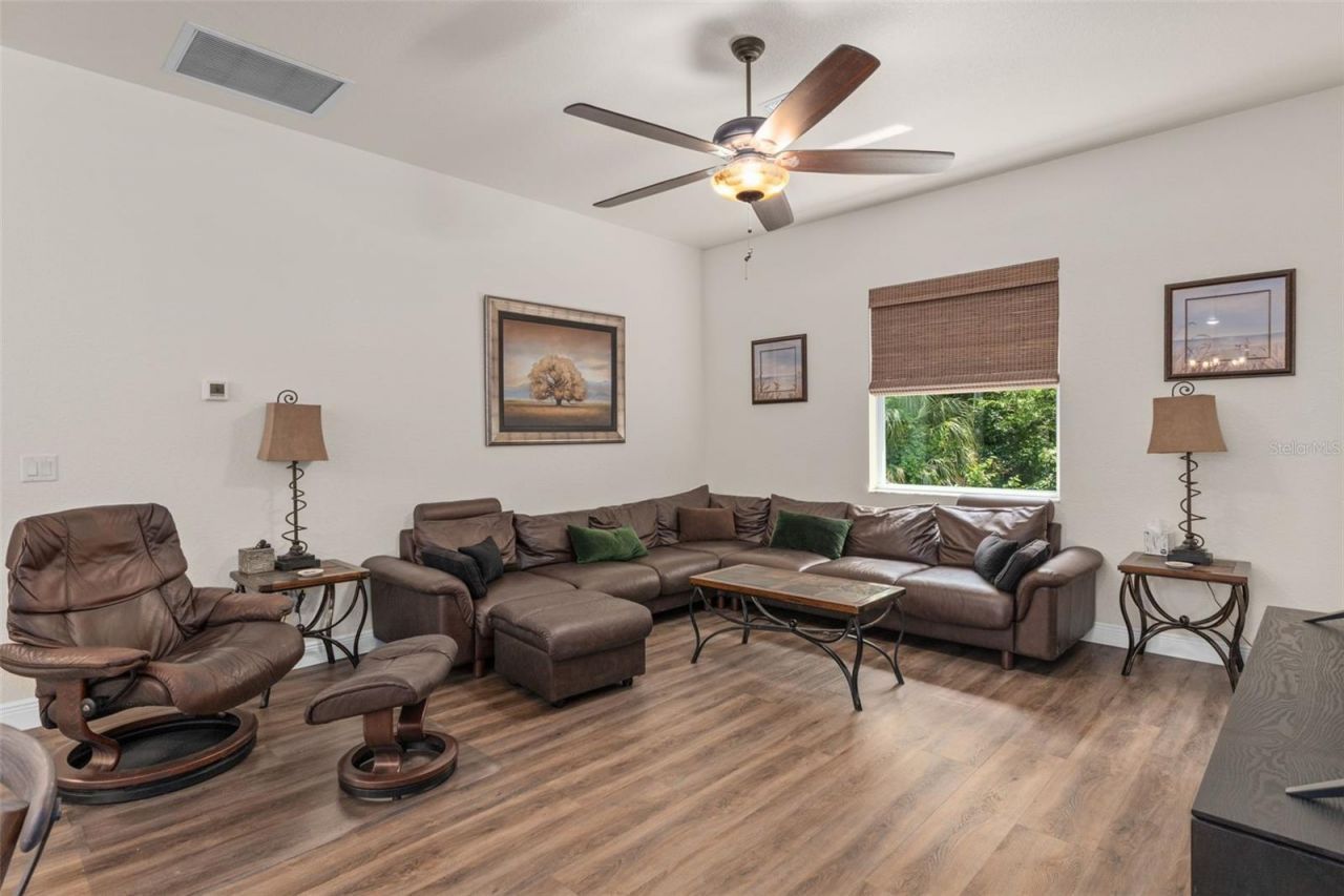 6762 E Richard Drive, Weeki Wachee, FL 34607 Photo