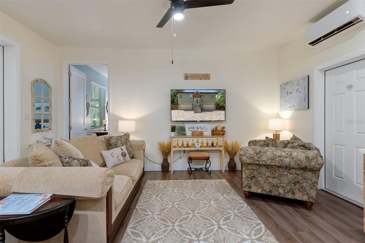 6762 E Richard Drive, Weeki Wachee, FL 34607 Photo