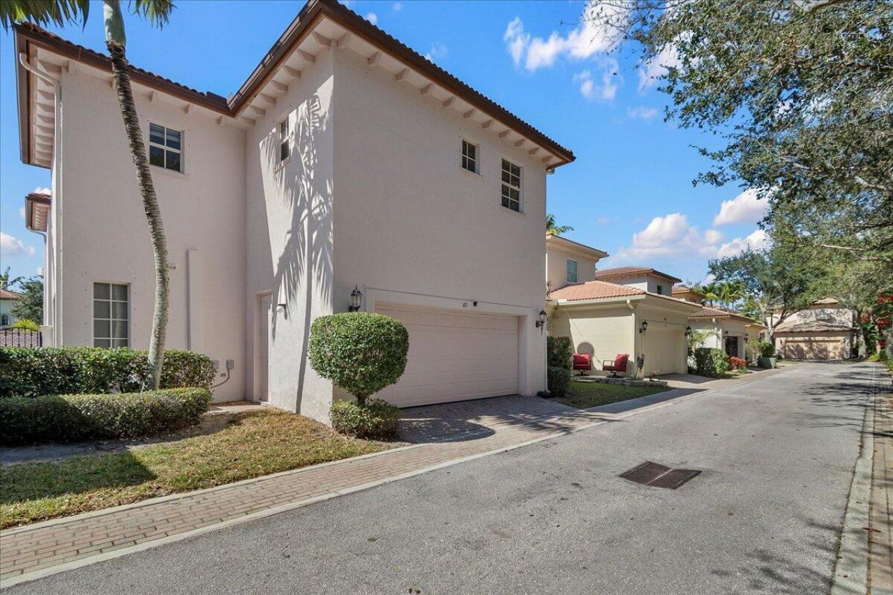 82 Stoney Drive, Palm Beach Gardens, FL 33410 Photo