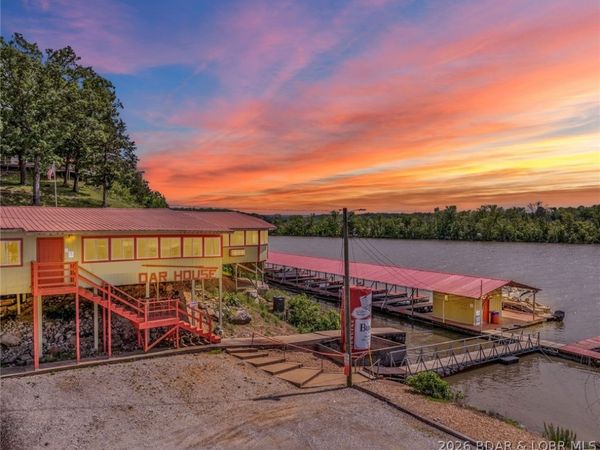 25842 Old Oar House Road, Warsaw, MO 65355
