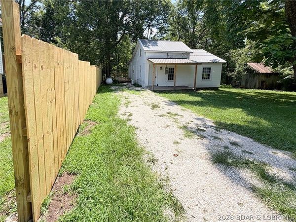 815 Hwy 42, Iberia, MO 65486