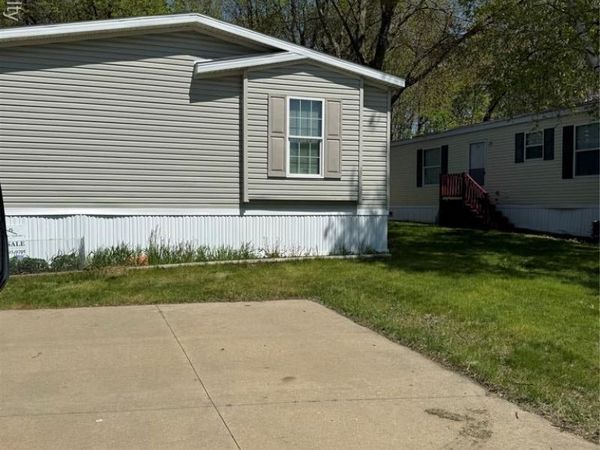 1414 Nardeer St., Novi, MI 48374