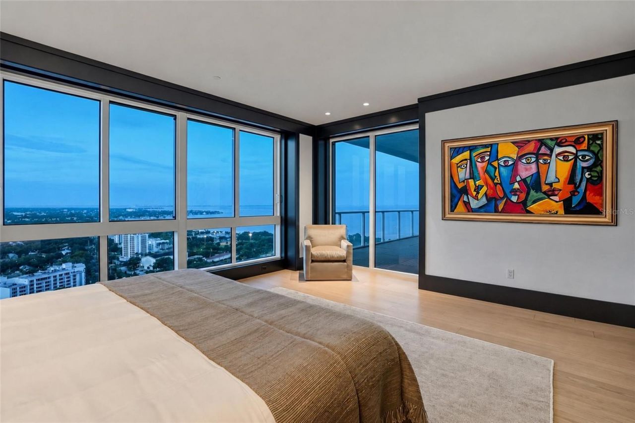 400 Beach Drive Ne, Unit 2605, Saint Petersburg, FL 33701 Photo