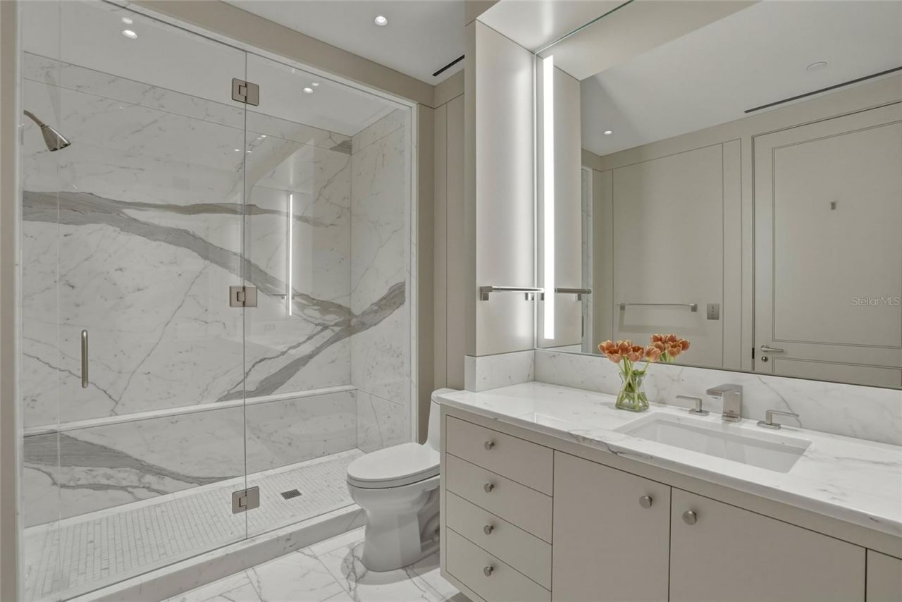 400 Beach Drive Ne, Unit 2605, Saint Petersburg, FL 33701 Photo