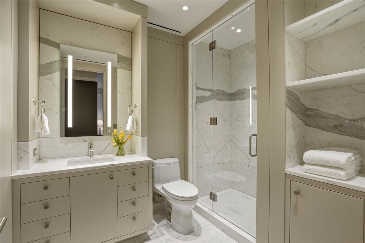 400 Beach Drive Ne, Unit 2605, Saint Petersburg, FL 33701 Photo