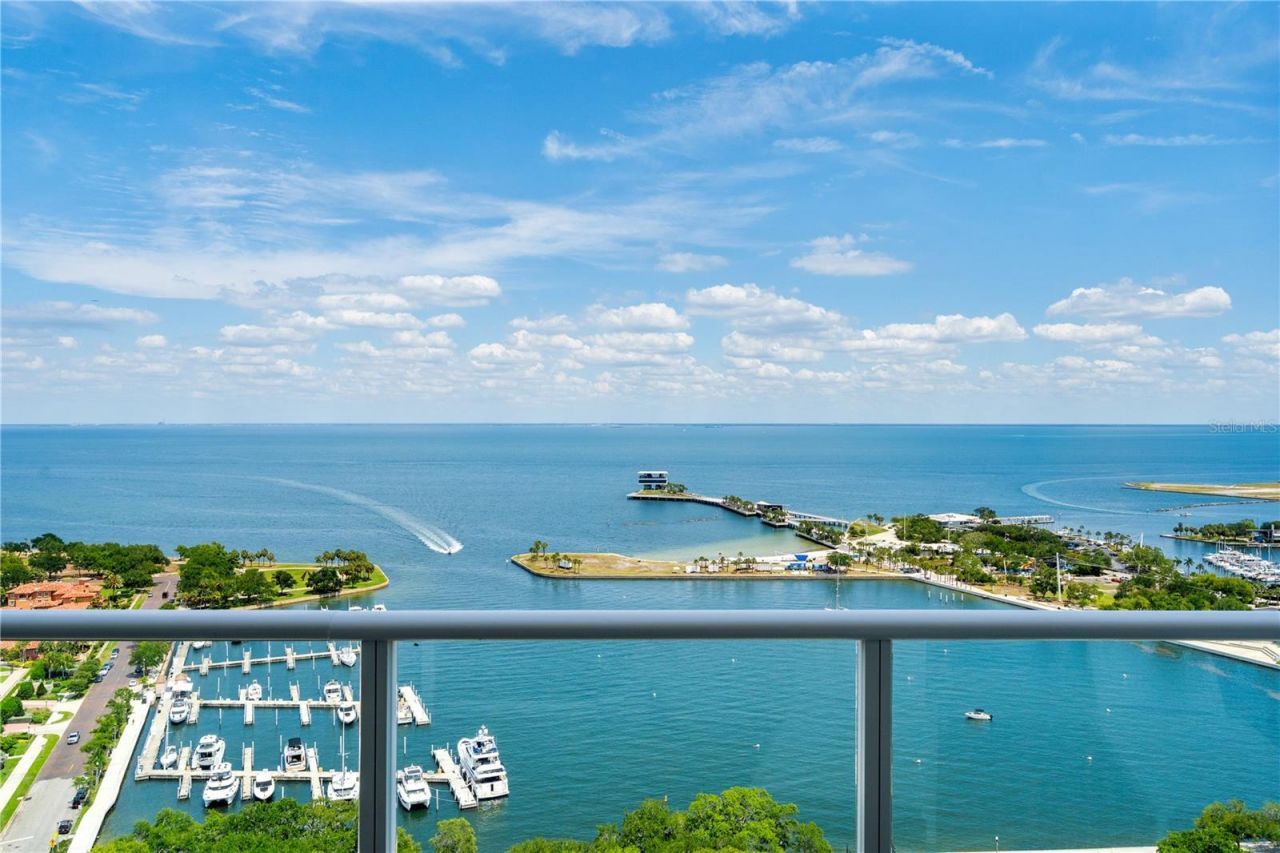 400 Beach Drive Ne, Unit 2605, Saint Petersburg, FL 33701 Photo