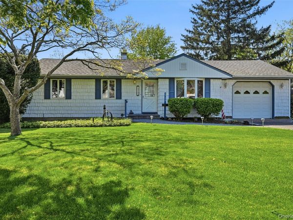 2708 Gull Avenue, Medford, NY 11763