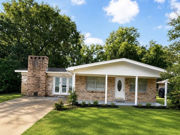 2129 Floyd Drive, Biloxi, MS 39531