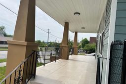 1722 Oak Street  photo 4