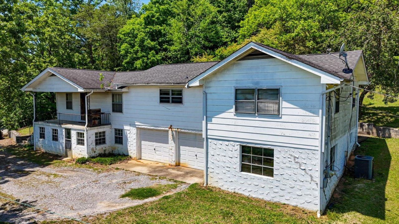 1403 Ogrady Drive, Chattanooga, TN 37419 Main Photo