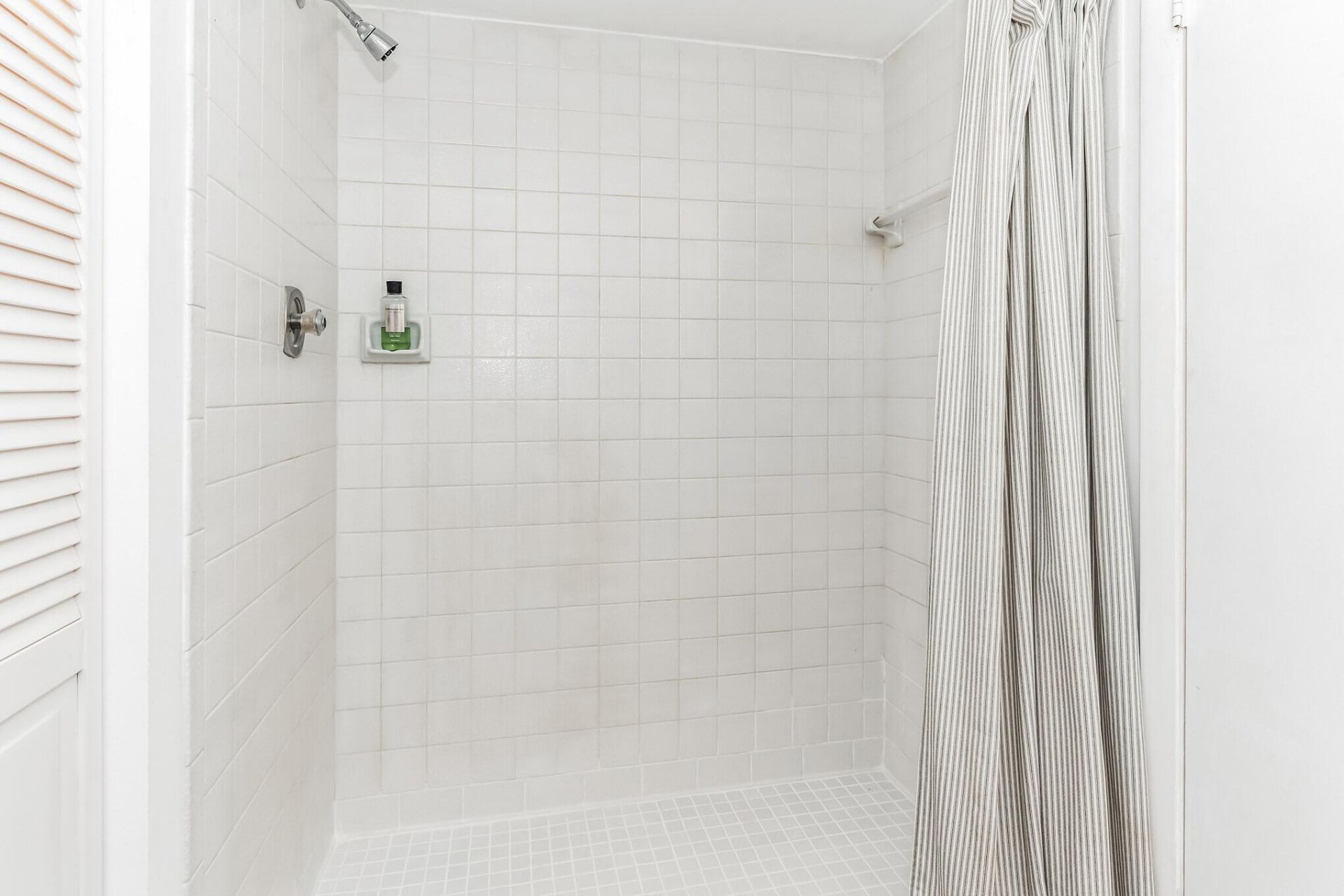564 Springdale Circle, Palm Springs, FL 33461 Photo