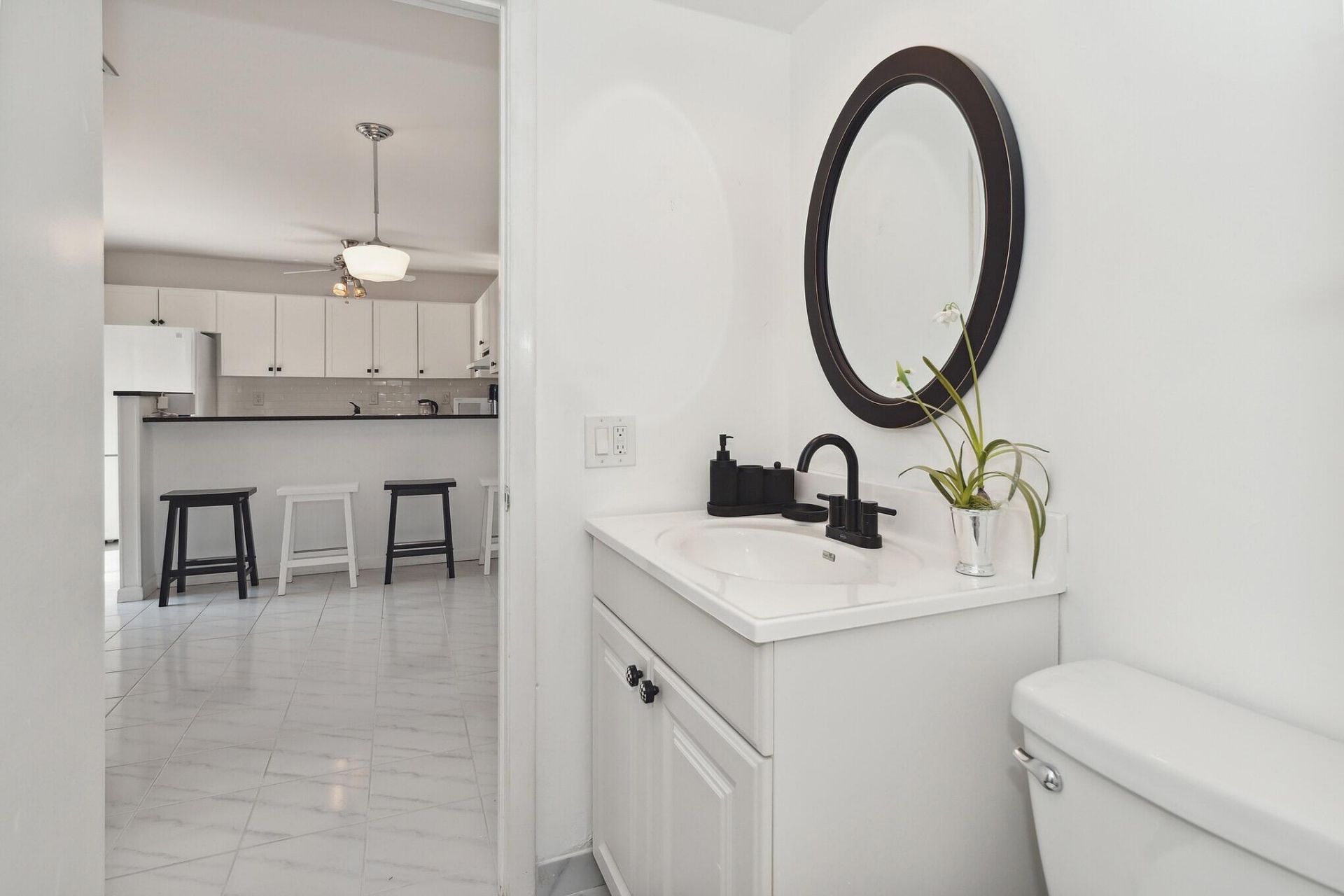 564 Springdale Circle, Palm Springs, FL 33461 Photo