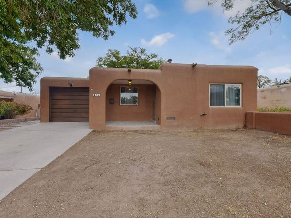 434 Chama Street NE, Albuquerque, NM 87108
