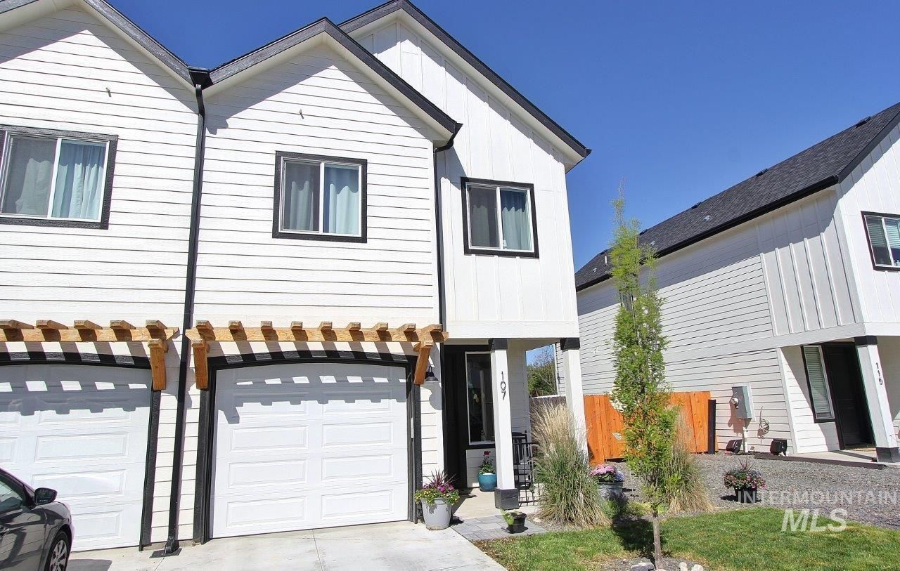 107 N Trifecta Lane, Nampa, ID 83651 Main Photo