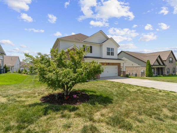 5543 Stonefield Dr, Smyrna, TN 37167
